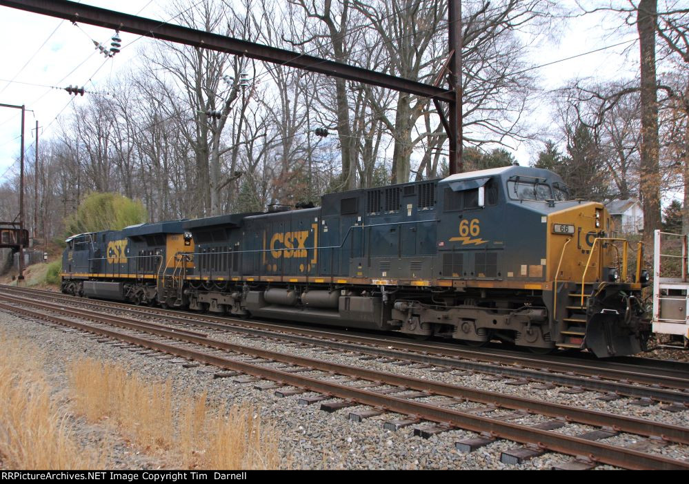 CSX 66 on M406